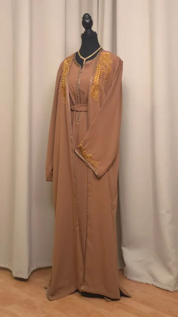 camel 1.webp