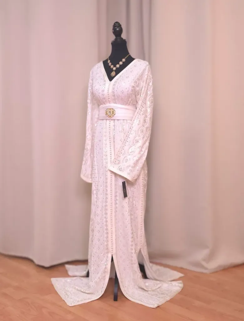 Caftan Saree White (M)